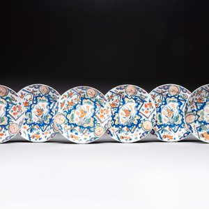 Six polychrome Dutch Delft 'lightning' plates, 18th C. — photo 1