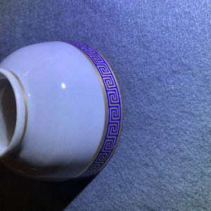 Six rare Chinese monogrammed gilt-ground cups and saucers, Yongzheng/Qianlong — 照片 13