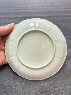 Six sets of Chinese famille rose cups and saucers, Yongzheng/Qianlong — photo 2