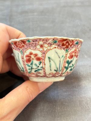 Six sets of Chinese famille rose cups and saucers, Yongzheng/Qianlong — photo 28