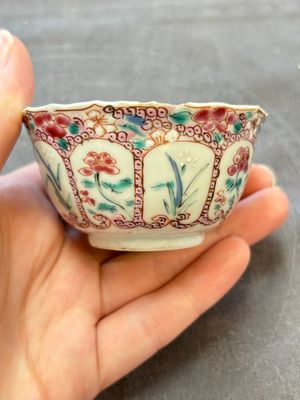 Six sets of Chinese famille rose cups and saucers, Yongzheng/Qianlong — photo 33