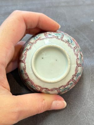 Six sets of Chinese famille rose cups and saucers, Yongzheng/Qianlong — photo 36