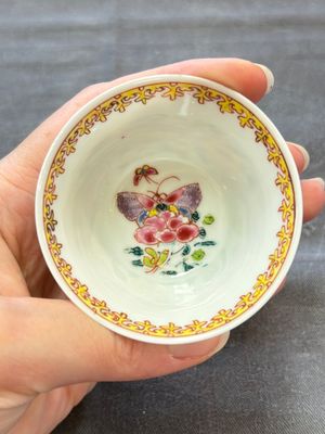 Six sets of Chinese famille rose cups and saucers, Yongzheng/Qianlong — photo 41