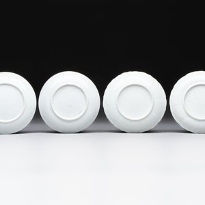 Six sets of Chinese famille rose cups and saucers, Yongzheng/Qianlong — photo 3