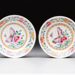 Six sets of Chinese famille rose cups and saucers, Yongzheng/Qianlong — photo 4