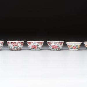 Six sets of Chinese famille rose cups and saucers, Yongzheng/Qianlong — photo 6