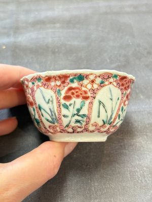 Six sets of Chinese famille rose cups and saucers, Yongzheng/Qianlong — 照片 26