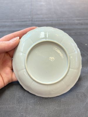 Six sets of Chinese famille rose cups and saucers, Yongzheng/Qianlong — 照片 4