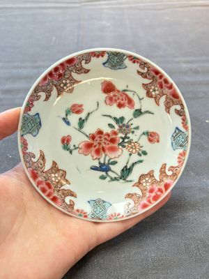 Six sets of Chinese famille rose cups and saucers, Yongzheng/Qianlong — 照片 7