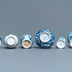 Six small Chinese blue and white vases, Kangxi — 照片 6