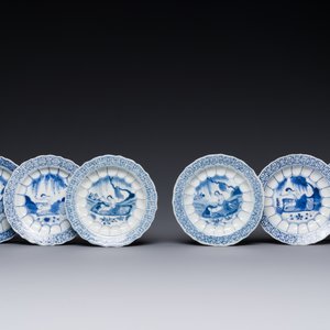 Six soucoupes en porcelaine de Chine en bleu et blanc à décor d'acupuncture, Kangxi — photo 2