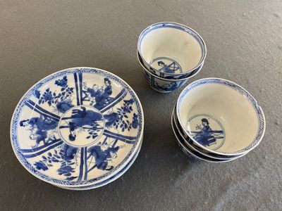 Six soucoupes et cinq tasses en porcelaine de Chine en bleu et blanc, marque Qi Yu Tang Zhi 奇玉堂製 , Kangxi — photo 1