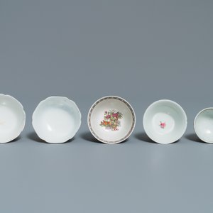 Six soucoupes et cinq tasses en porcelaine de Chine famille rose, Kangxi et après — photo 10