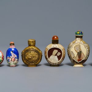 Six tabatières en émaux de Canton et Pékin, nacre et cuivre doré, Chine, 18/19ème — photo 2