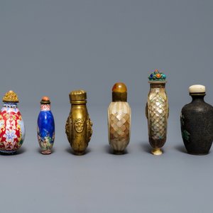 Six tabatières en émaux de Canton et Pékin, nacre et cuivre doré, Chine, 18/19ème — photo 3