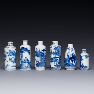 Six tabatières en porcelaine de Chine en bleu et blanc, 19ème — photo 1