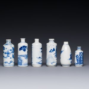 Six tabatières en porcelaine de Chine en bleu et blanc, 19ème — photo 2
