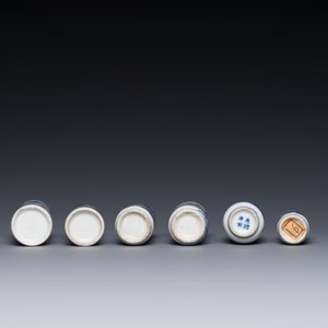 Six tabatières en porcelaine de Chine en bleu et blanc, 19ème — photo 3