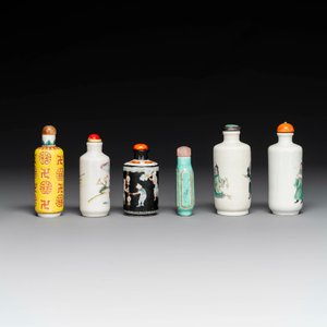 Six tabatières variées en porcelaine de Chine famille verte et rose, marque shou, 19/20ème — photo 4