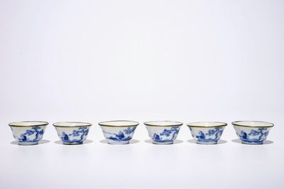 Six tasses à vin en porcelaine de Chine "Bleu de Hue" pour le marché vietnamien, 19ème