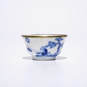 Six tasses à vin en porcelaine de Chine "Bleu de Hue" pour le marché vietnamien, 19ème — photo 2