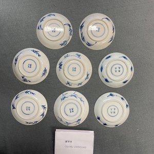 Six tasses et huit soucoupes en porcelaine de Chine en bleu et blanc, Kangxi — photo 16