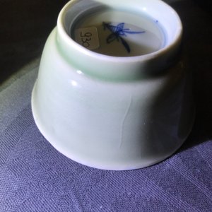 Six tasses et soucoupes en porcelaine de Chine bleu et blanc et céladon, Kangxi — photo 19