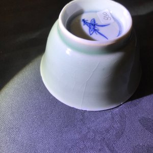 Six tasses et soucoupes en porcelaine de Chine bleu et blanc et céladon, Kangxi — photo 22