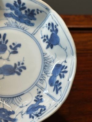Six tasses et soucoupes en porcelaine de Chine en bleu et blac, marque de lingzhi, Kangxi — photo 11