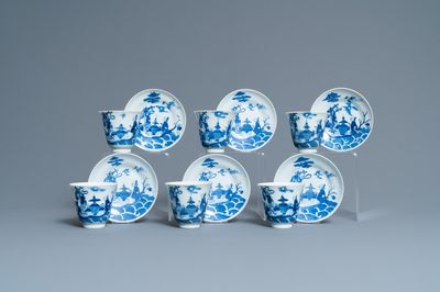 Six tasses et soucoupes en porcelaine de Chine en bleu et blanc, 19ème