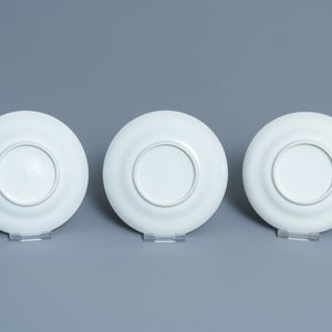 Six tasses et soucoupes en porcelaine de Chine en bleu et blanc, 19ème — photo 5