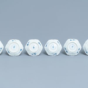 Six tasses et soucoupes en porcelaine de Chine en bleu et blanc, Kangxi — photo 3