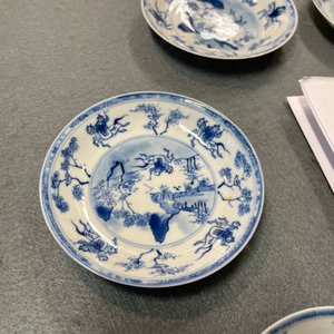 Six tasses et soucoupes en porcelaine de Chine en bleu et blanc, Kangxi — photo 28