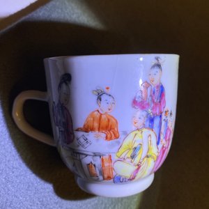 Six tasses et soucoupes en porcelaine de Chine famille rose à décor mandarin, Qianlong — photo 20