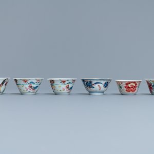 Six tasses et soucoupes en porcelaine de Chine famille rose et de style Imari, Yongzheng/Qianlong — photo 7