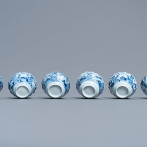Six tasses, six soucoupes et un bol en porcelaine de Chine en bleu et blanc, Ming et Kangxi — photo 16