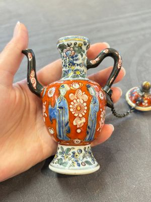 Six varied Chinese European-decorated wares, Kangxi/Qianlong — foto 2