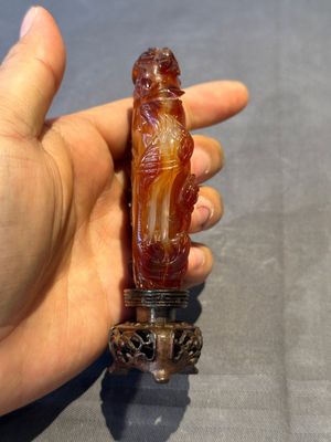 Six various Chinese agate, jade and glass snuff bottles, 19/20th C. — photo 35