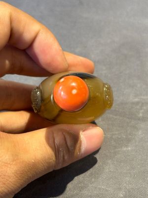 Six various Chinese agate, jade and glass snuff bottles, 19/20th C. — photo 6