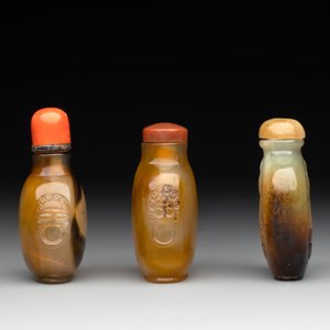 Six various Chinese agate, jade and glass snuff bottles, 19/20th C. — photo 12