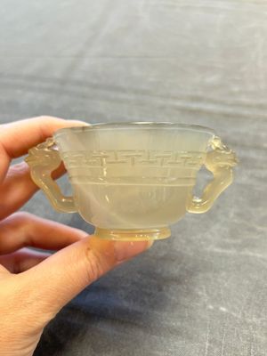Six various Chinese agate, soapstone and serpentine wares, 19/20th C. — photo 15