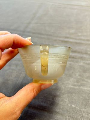 Six various Chinese agate, soapstone and serpentine wares, 19/20th C. — photo 18