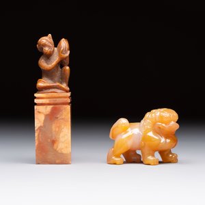Six various Chinese agate, soapstone and serpentine wares, 19/20th C. — photo 16