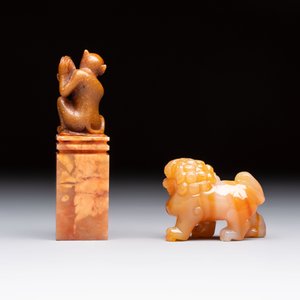 Six various Chinese agate, soapstone and serpentine wares, 19/20th C. — photo 18
