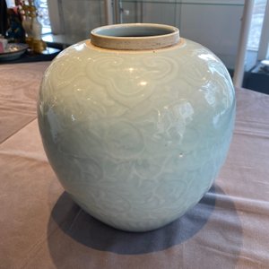 Six various Chinese blue and white, celadon and famille rose porcelain wares, 19/20th C. — photo 47