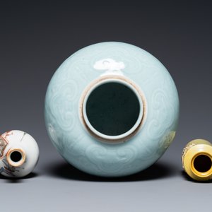 Six various Chinese blue and white, celadon and famille rose porcelain wares, 19/20th C. — photo 8