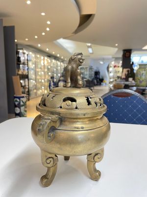Six various Chinese bronze censers, 19/20th C. — photo 3
