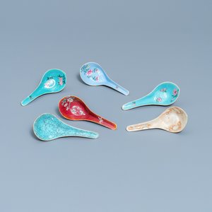 Six various Chinese enamelled spoons, 19/20th C. — photo 1