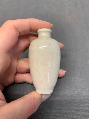 Six various Chinese ge-type and copper-red snuff bottles, 19th C. — photo 28