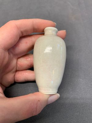 Six various Chinese ge-type and copper-red snuff bottles, 19th C. — photo 30